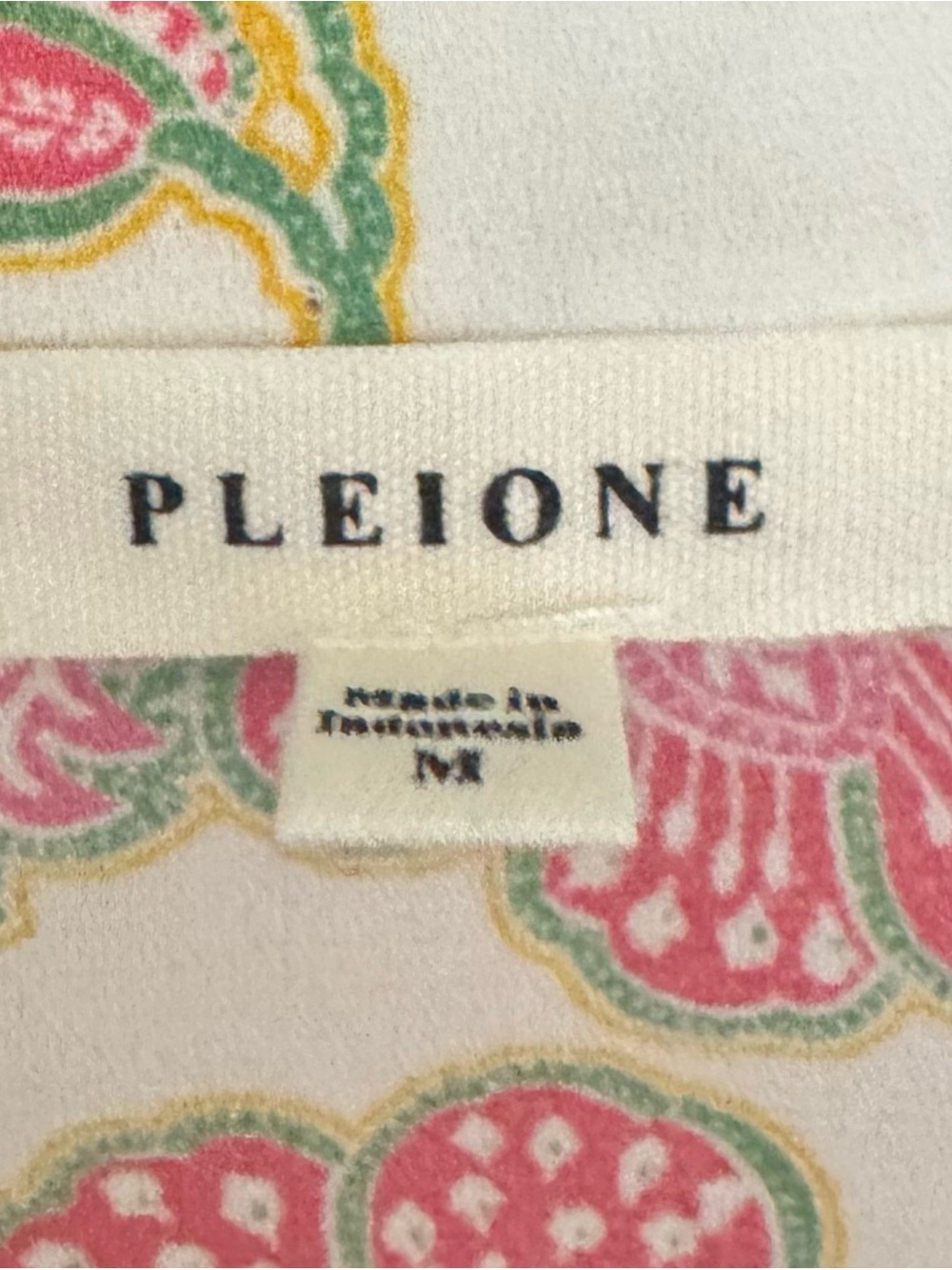 Pleione Floral Sleeveless Button Front Blouse Size Medium - Picture 2 of 7